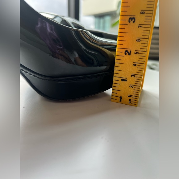 Size 9 Stuart Weitzman Black Pumps - Picture 8 of 8